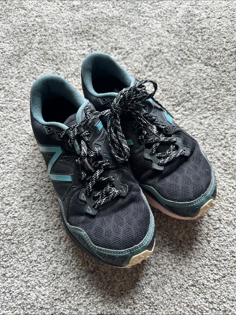 New Balance Black & Teal 910v3 Trail Sneakers